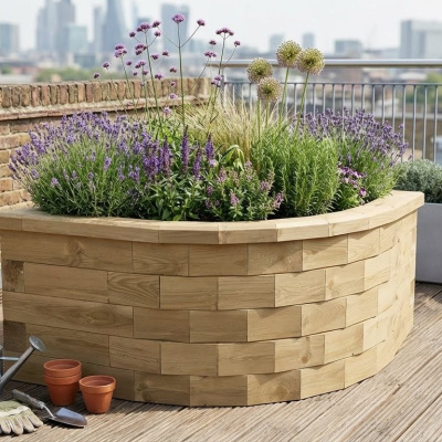 Curved Corner Raised Bed / 0.75 x 0.75 x 0.55m