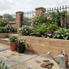 Opěrná zeď se schody /  4,125 x 0,75m