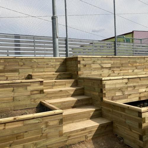 Svah jako přírodní učebna a odpočinková zóna