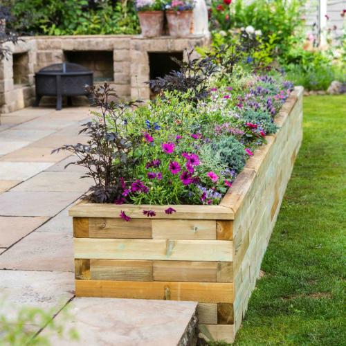 Jillin dlouhý vyvýšený záhon