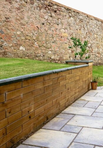 Mortarless-retaining-wall (1)