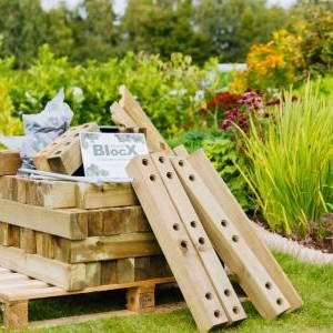 Montáž vyvýšeného záhonu WoodBlocX: jak rychle to jde a jaké nástroje potřebujete
