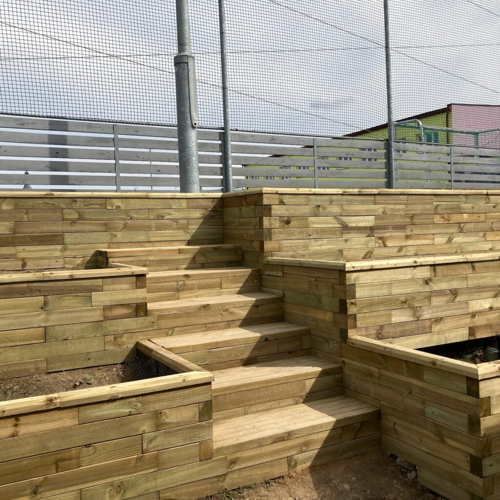 Svah jako přírodní učebna a odpočinková zóna